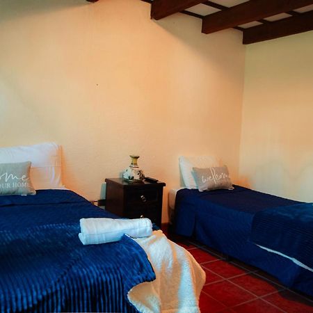 Palacio Del Conquistador San Cristobal El Bajo Ngoại thất bức ảnh