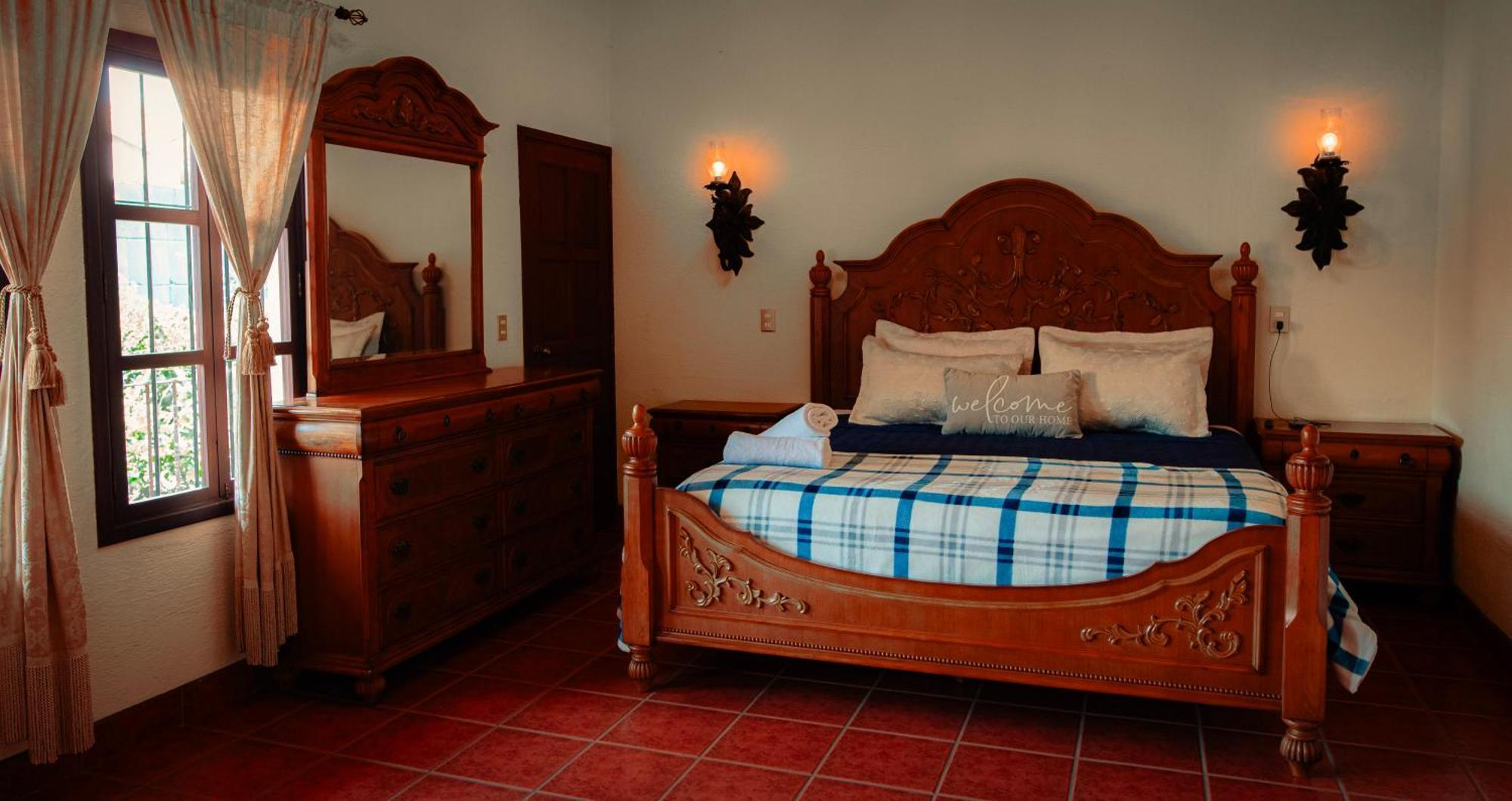 Palacio Del Conquistador San Cristobal El Bajo Ngoại thất bức ảnh